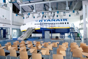 20745_crewlink-recruitment-days-for-ryanair-cabin-crew-across-europe_1_large[1]