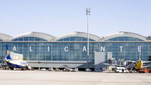 Aeropuerto-Alicante-Elche-AENA_EDIIMA20130816_0360_13[1]